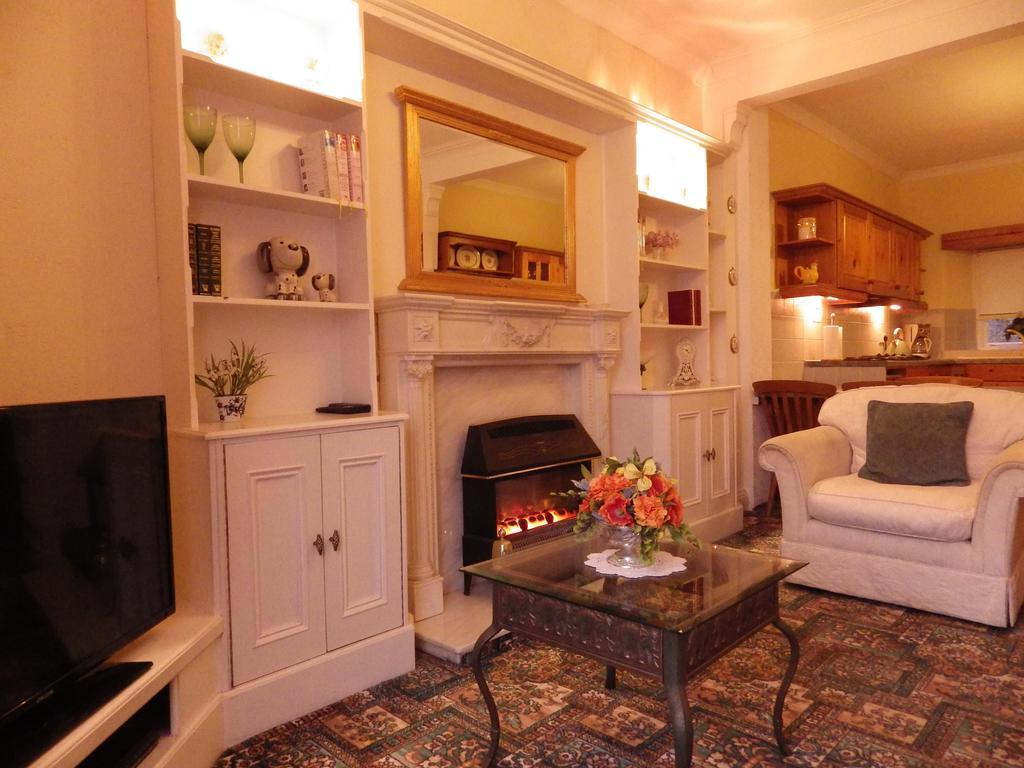 The Central Guesthouse Kelso Room photo