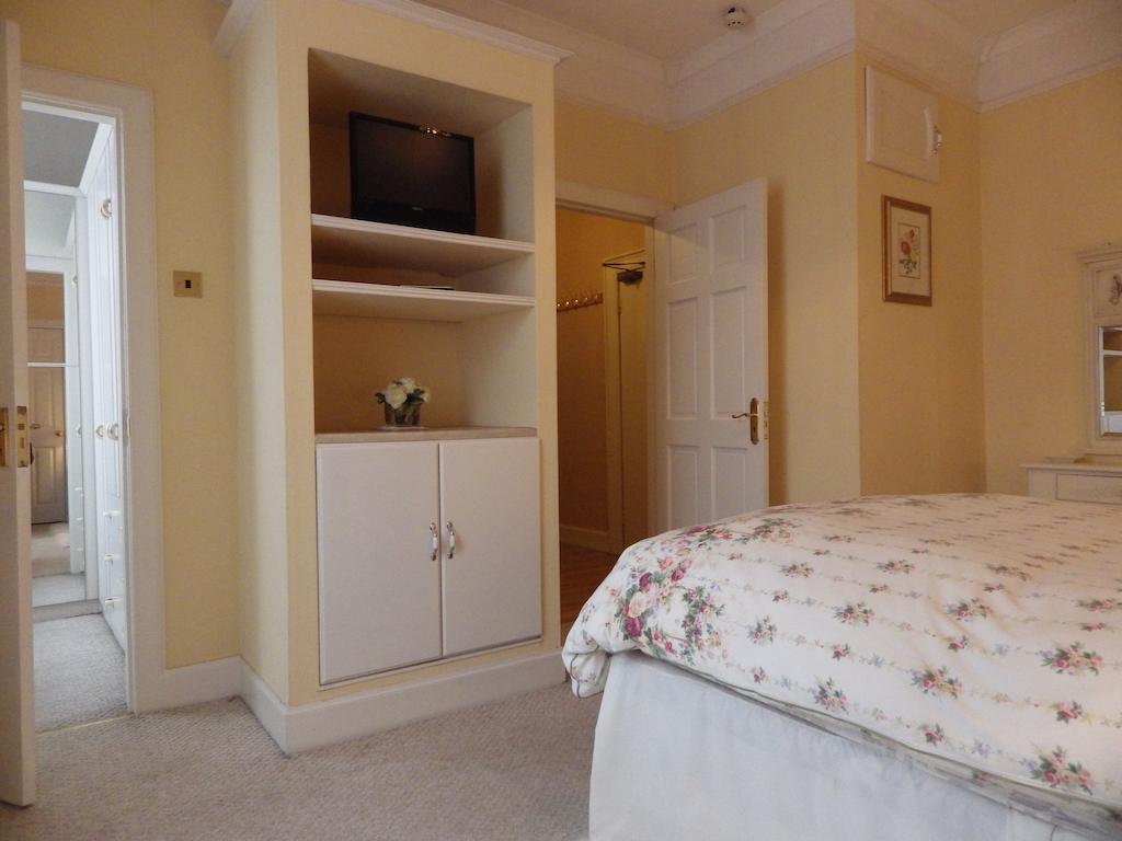 The Central Guesthouse Kelso Room photo